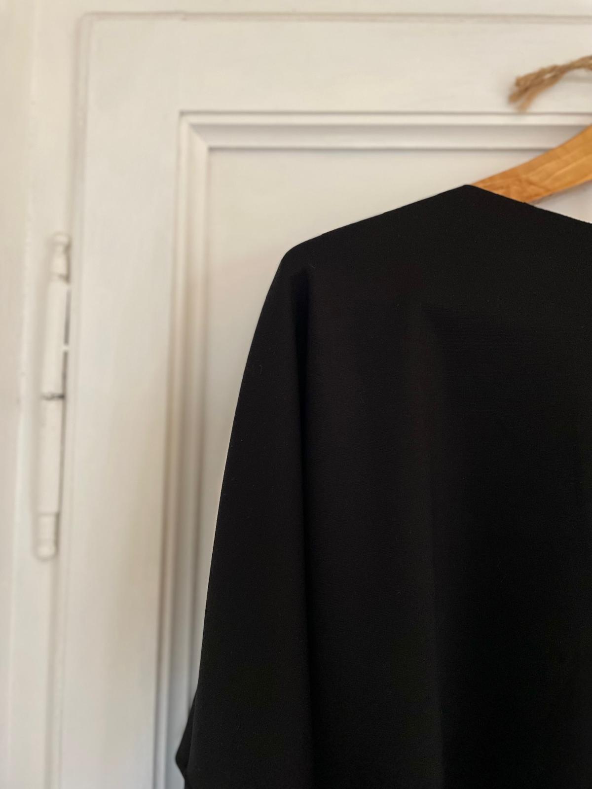 Art. #6 - Completo Donna Nero